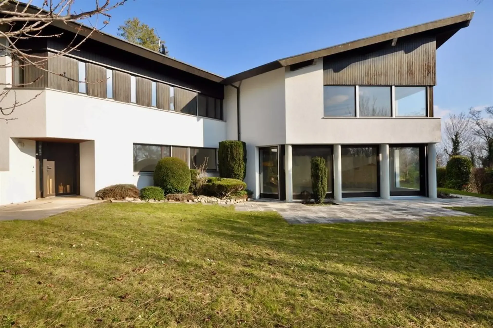 Mehr als 500m2 Wohnfläche, abgeschieden und mit einer schönen Aussicht