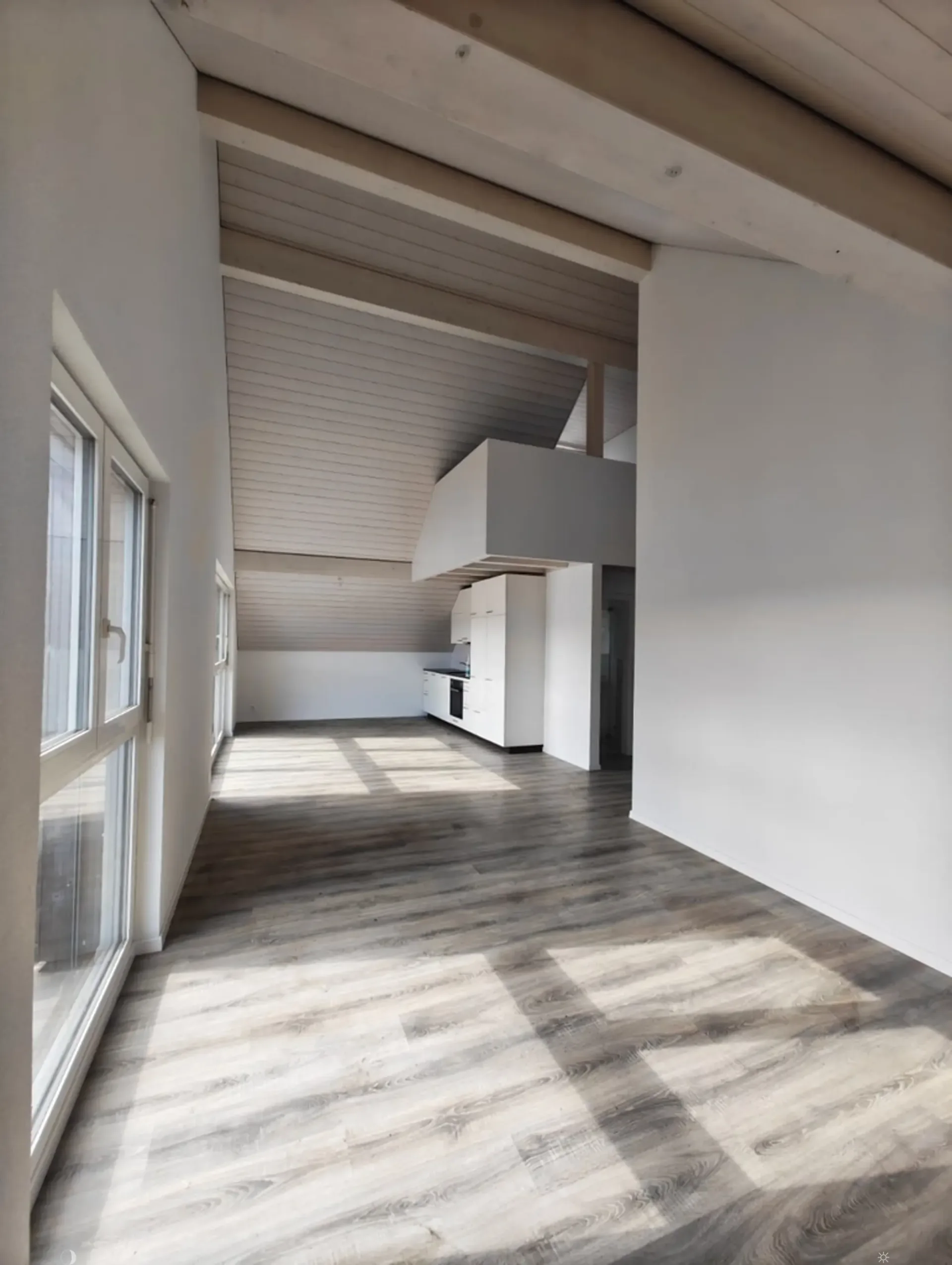 Moderne 3.5-Zimmerduplexwohnung im 3. Stock