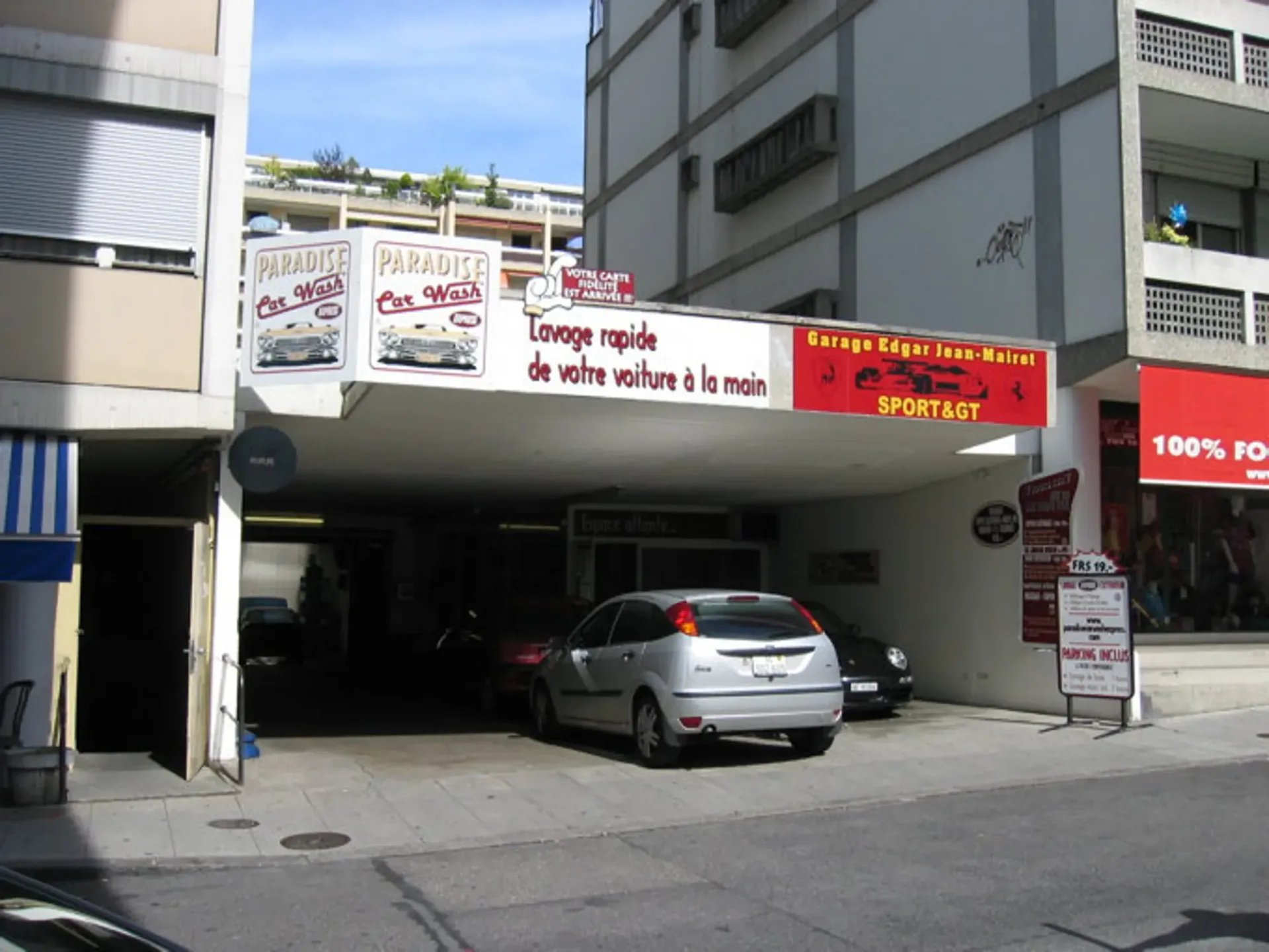 Parkplatz in einer gesicherten Tiefgarage