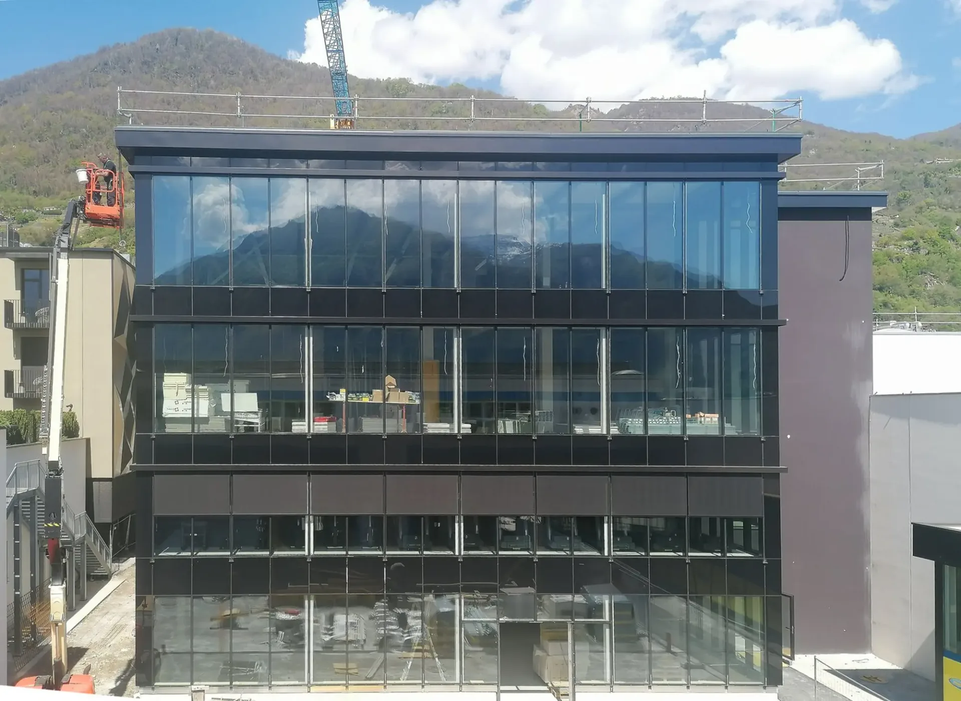 Riazzino-Locarno_Geschäft 640 mq