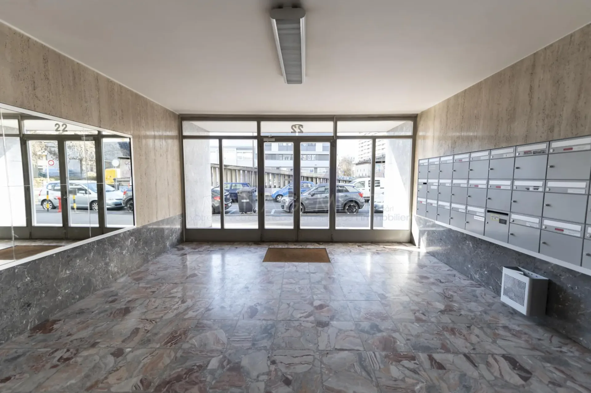 Avenue De-Luserna, 4 Zimmer, ca. 65 m² im 6. Stock