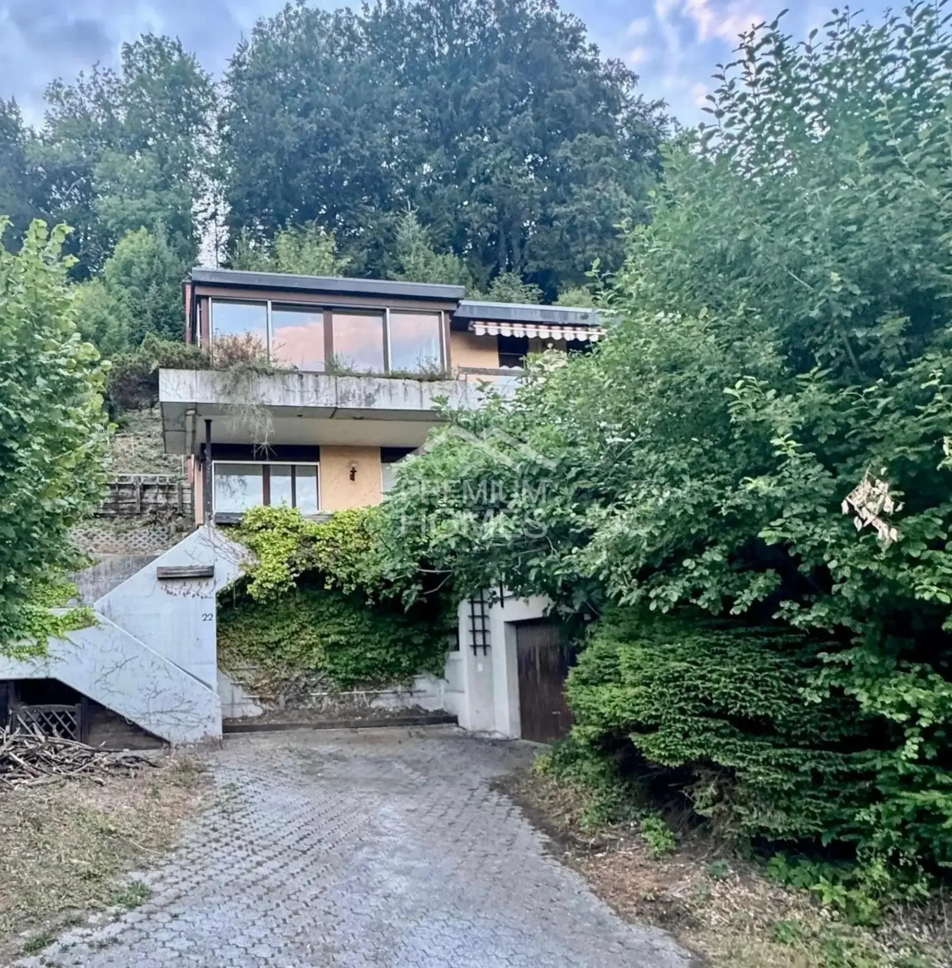 Einzigartiges Grundstück mit Weitblick, Natur und Entwicklungspotenzia