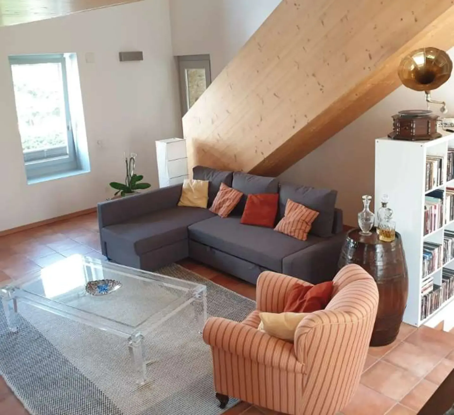Charming Loft House for Rent in Barbengo - 112 m², Garden and Parking