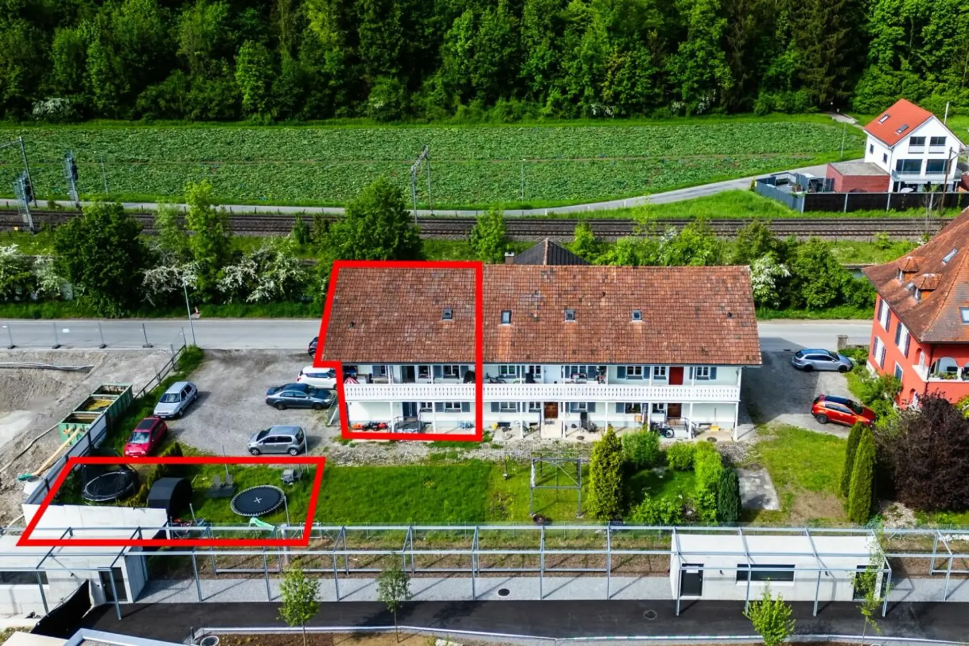 Fully renovated house with two attractive residential units
