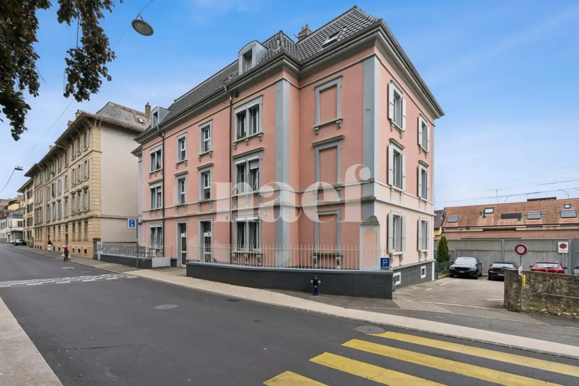 Sehr großes Apartment mit 4.5 Zimmern in der Nähe des Zentrums