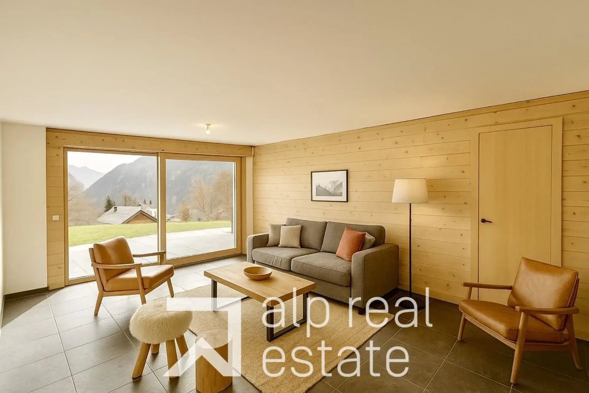 2,5 Zimmer neu mit Südterrasse und Bergblick