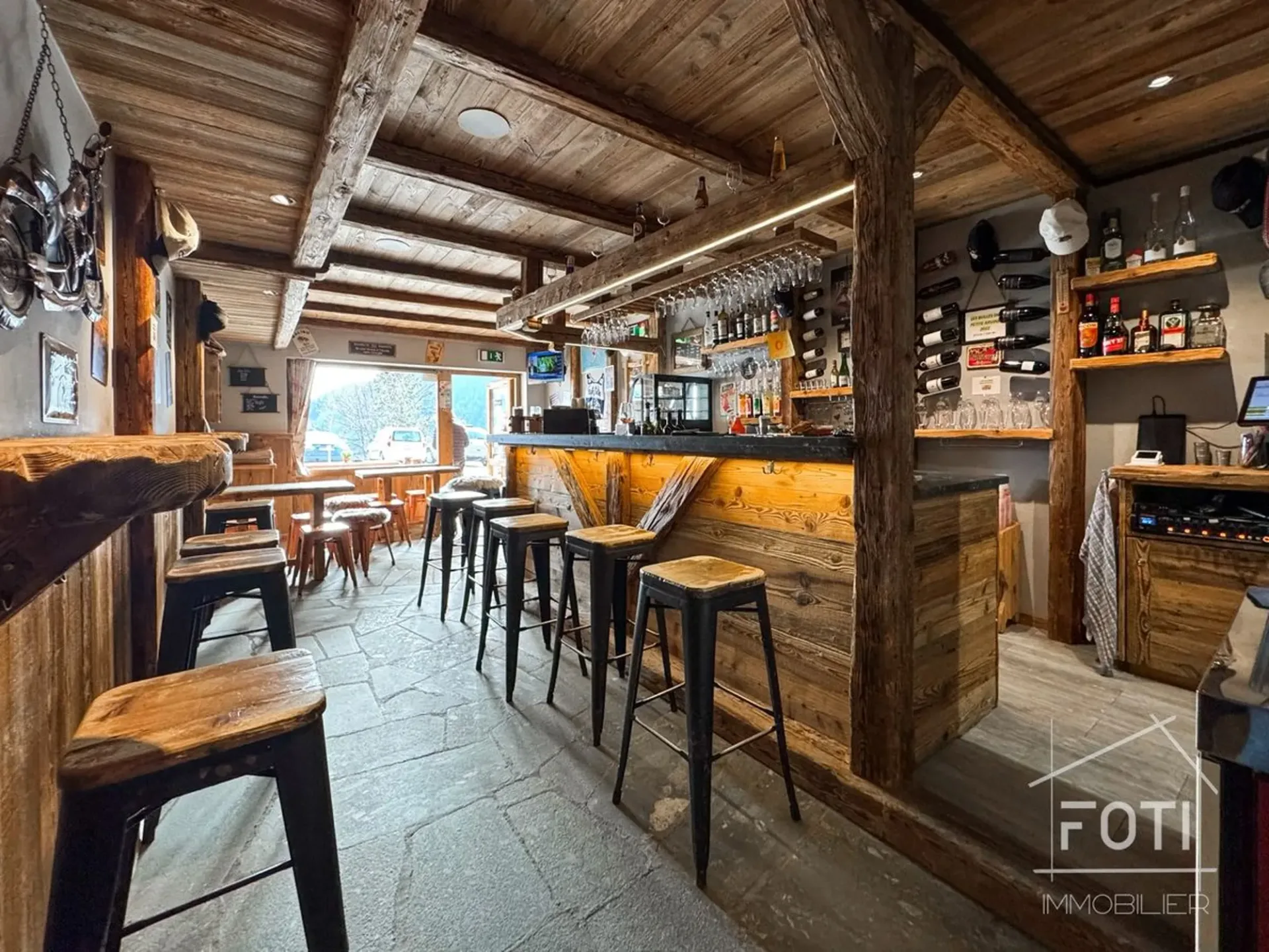 Charmantes Bar und kleine Gastronomie zu verkaufen