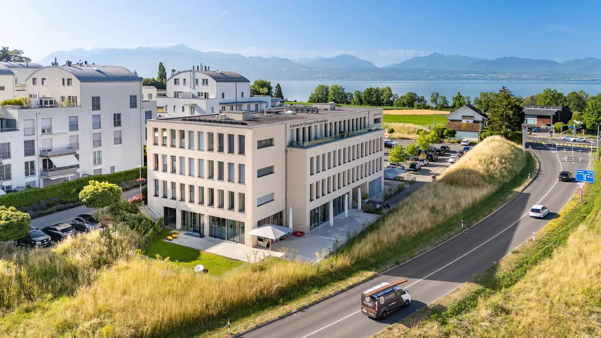 Situé entre l'EPFL et la Ville de Morges, belles surfaces de bureau avec grande hauteur