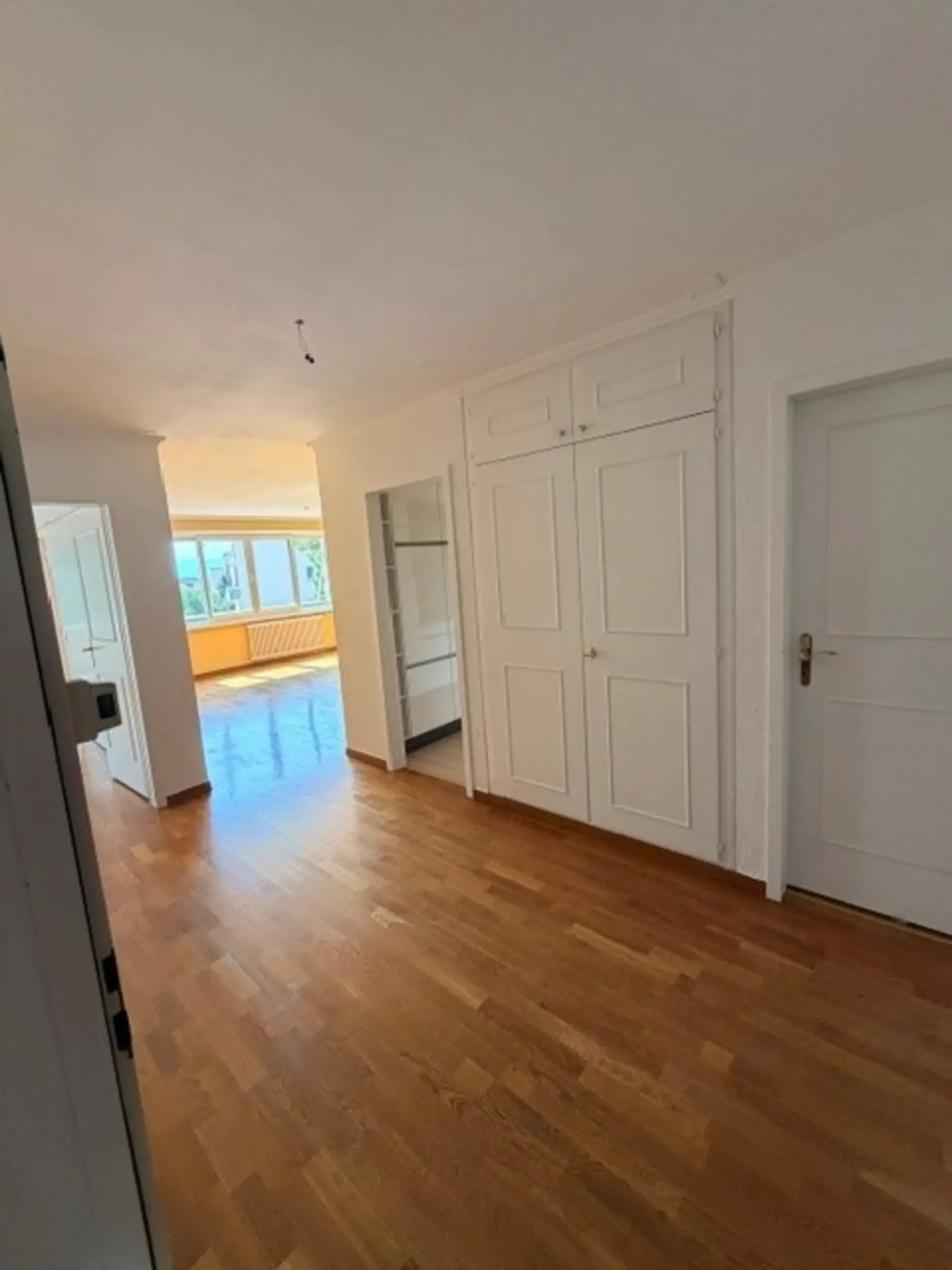 Drei-Zimmer-Wohnung mit Balkon in Mont-sur-Rolle