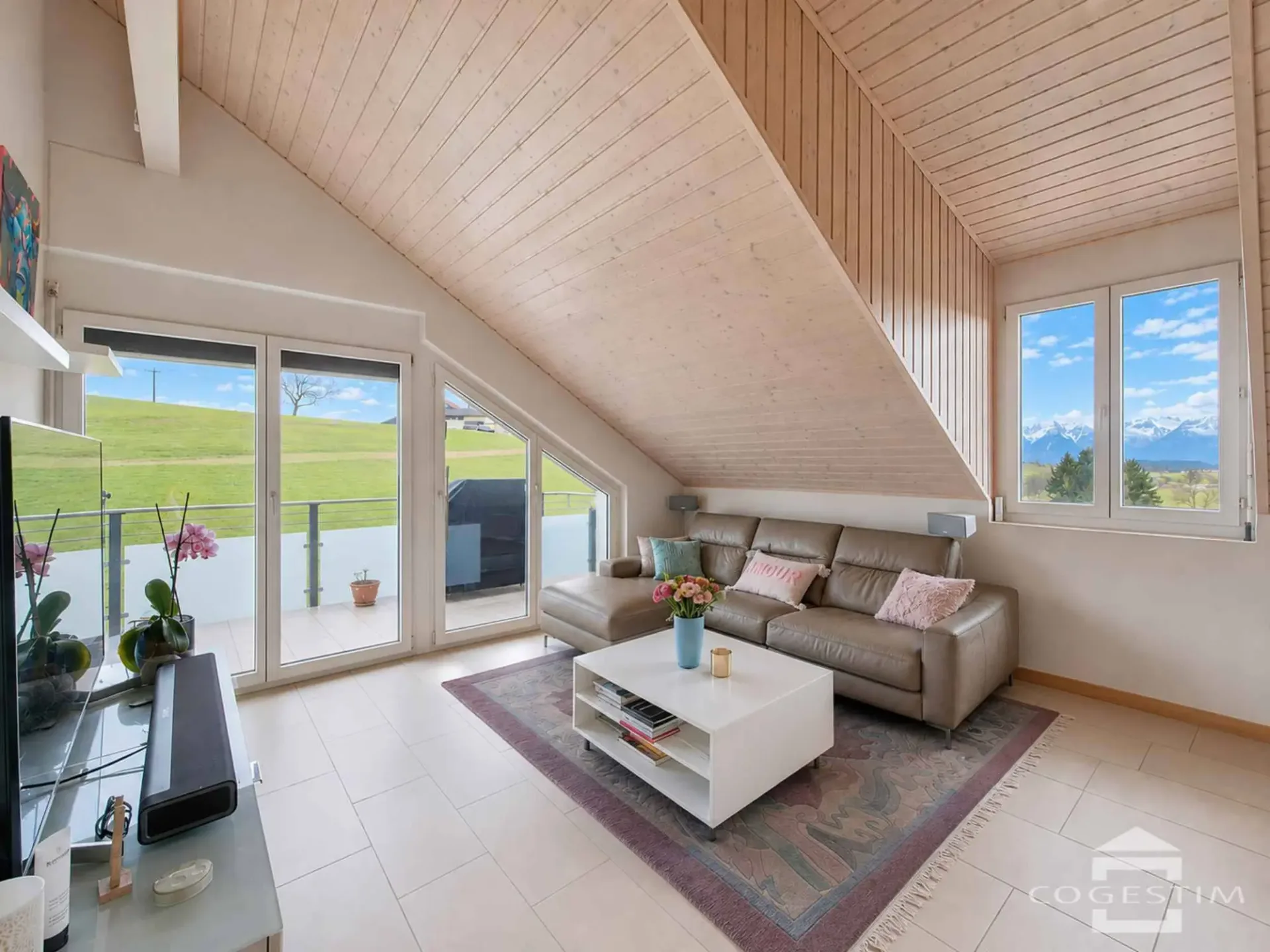 4,5 Zimmer mit Terrasse und freier Sicht