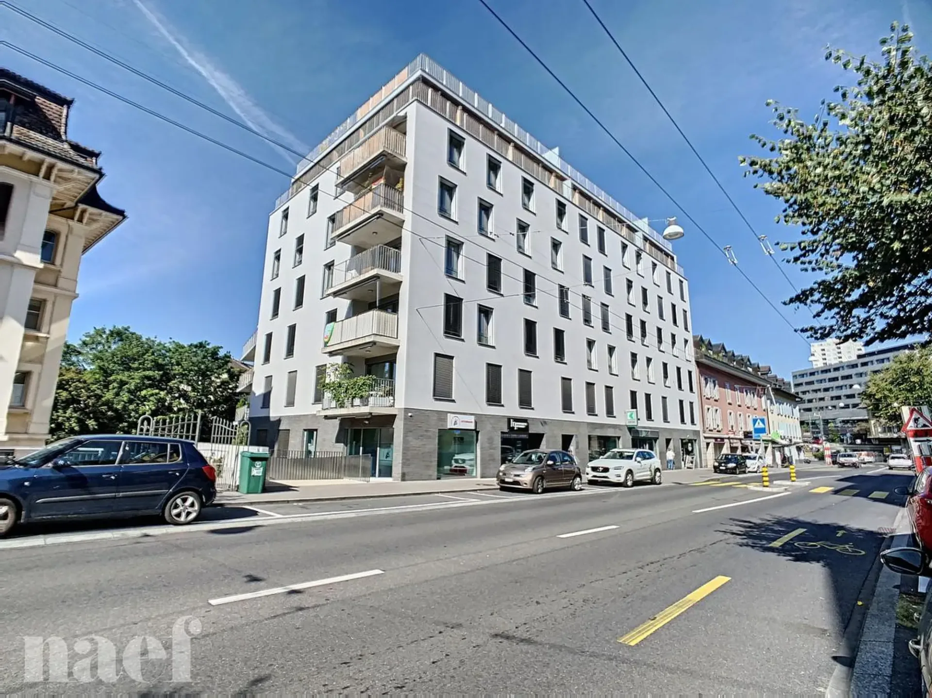 Moderne und helles Studio, ideal im Chailly-Viertel gelegen. Durch die öffentlichen Verkehrsmittel ist das Stadtzentrum von Lausanne schnell erreichbar.