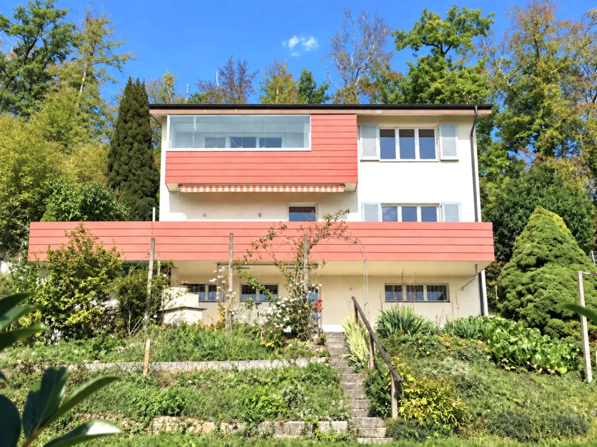 Living on the south slope in Umiken - with a far-reaching view to the Habsburg