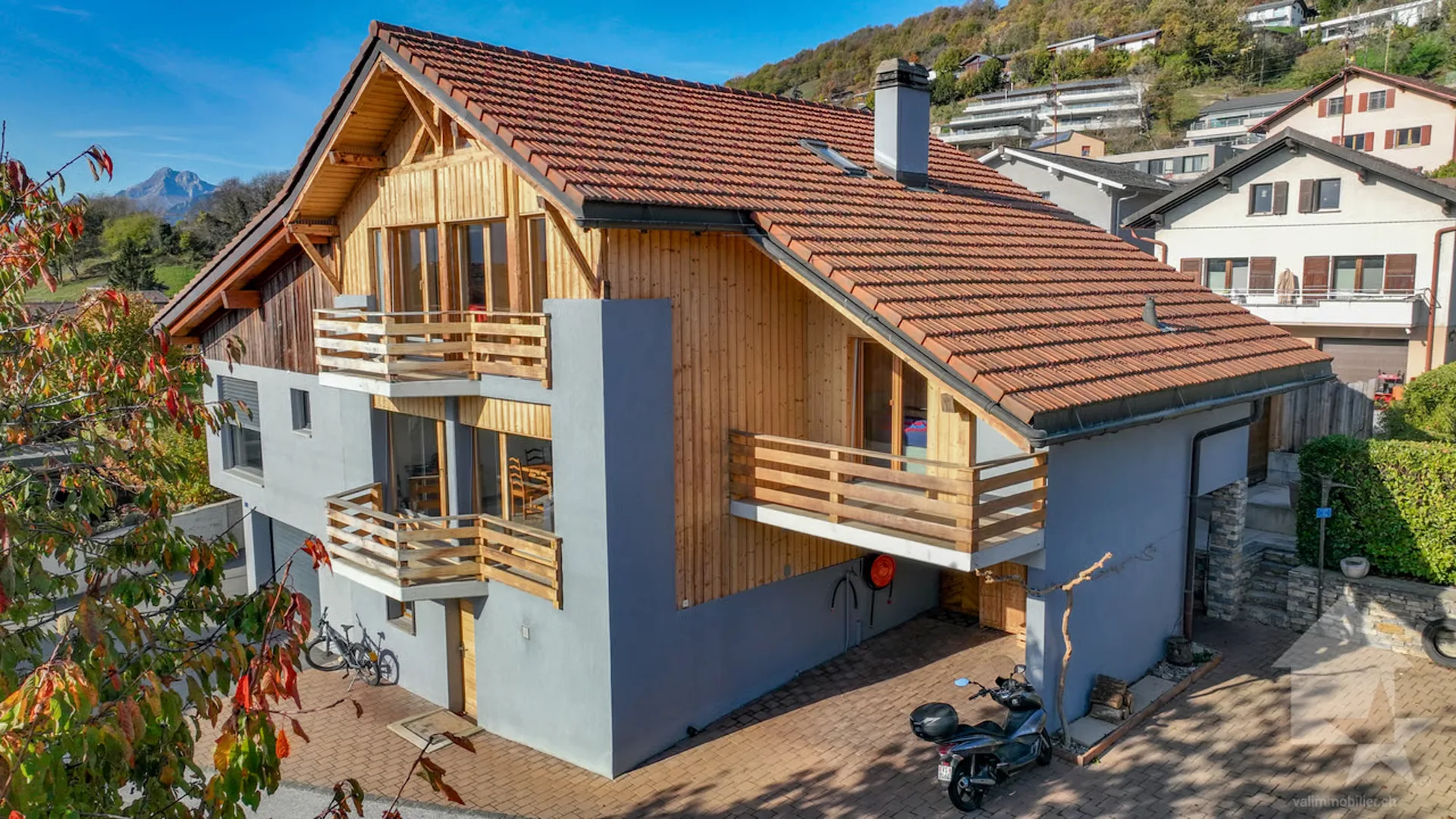 Geräumige Reihenvilla, schöne Aussicht, sonnig und ruhig