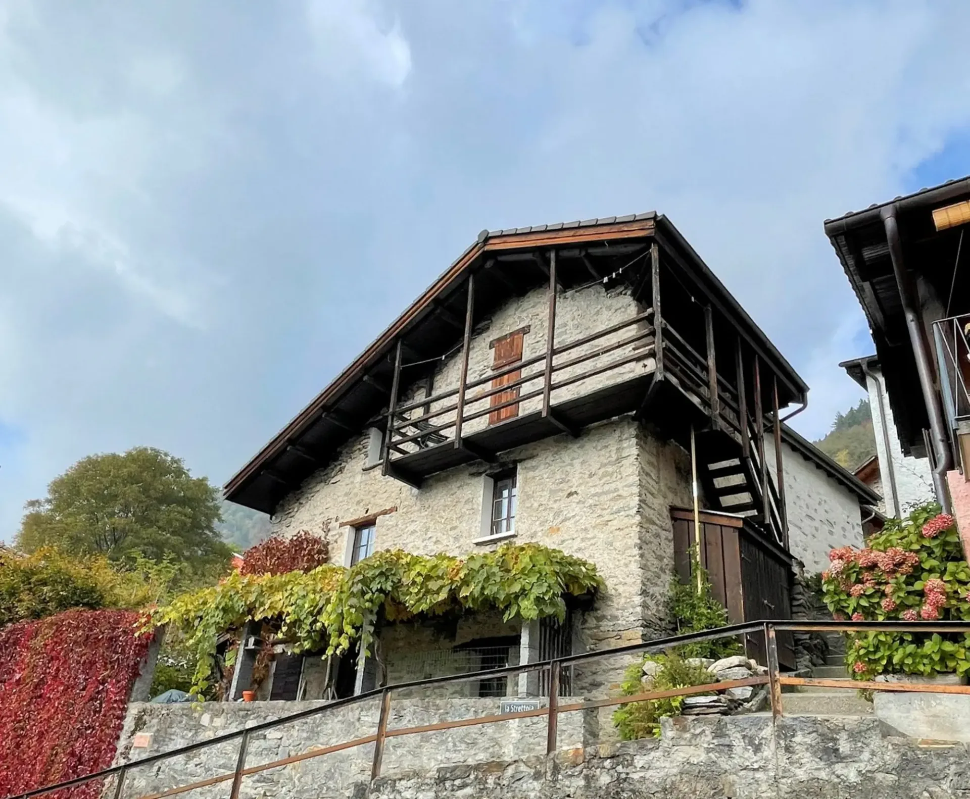 Originale Landhaus in Val Morobbia für Ruhe liebende Menschen