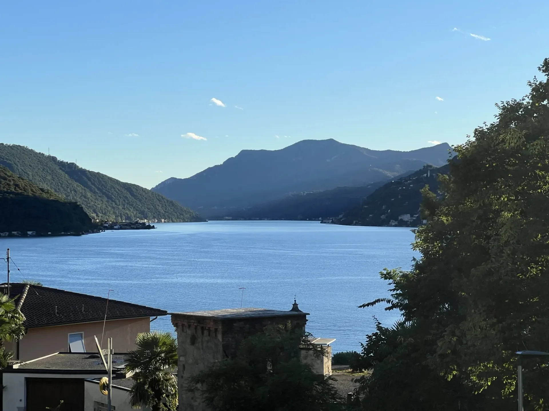 NEUES 5.5-ZIMMER-WOHNUNG MIT ATEMBERAUBENDER AUSSICHT AUF DEN SEE