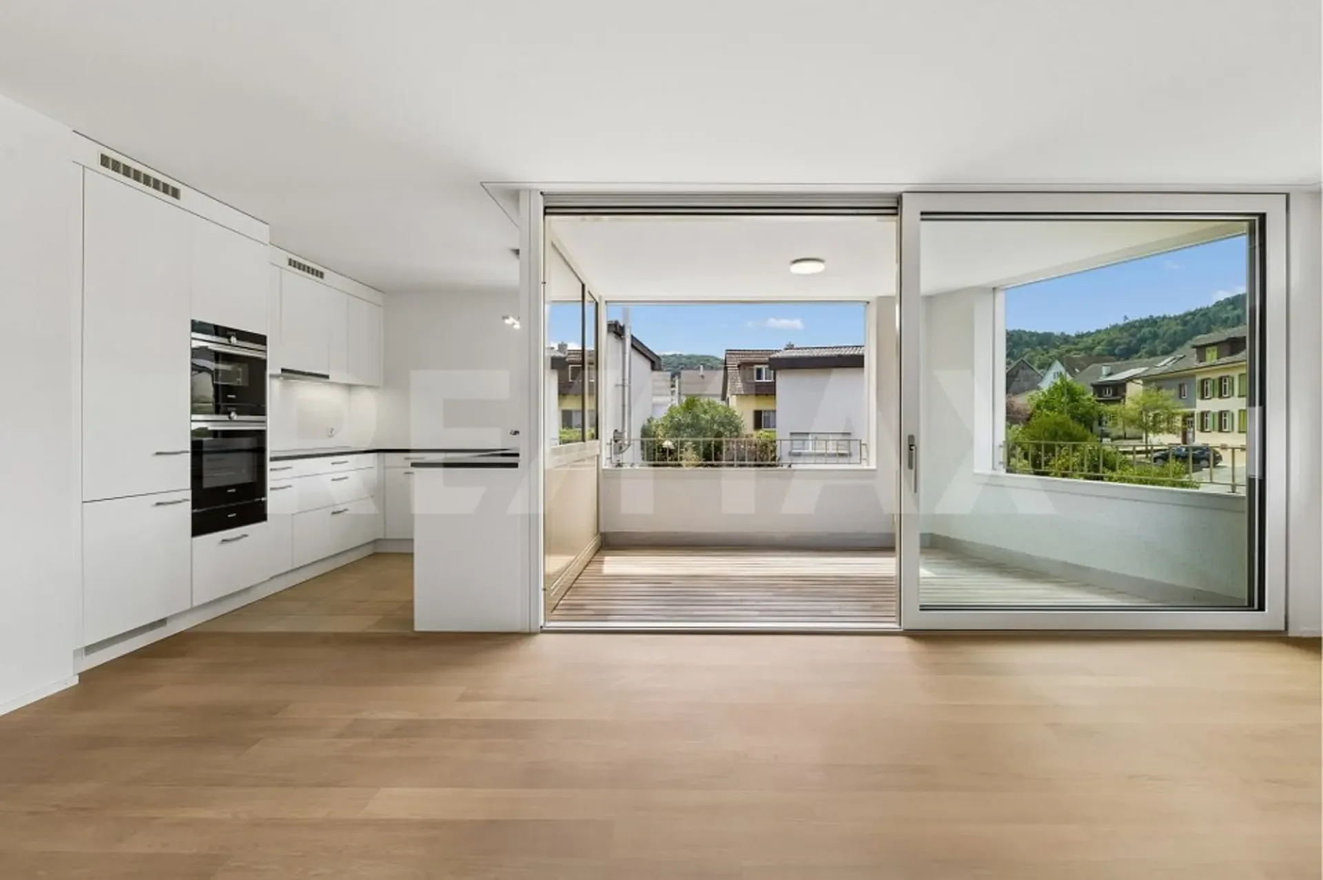 Modern living on Eibach with sunny loggia