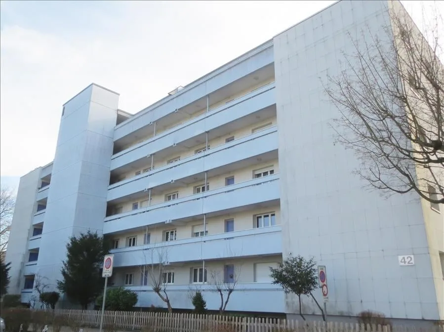 Parking space for rent in Reinach!