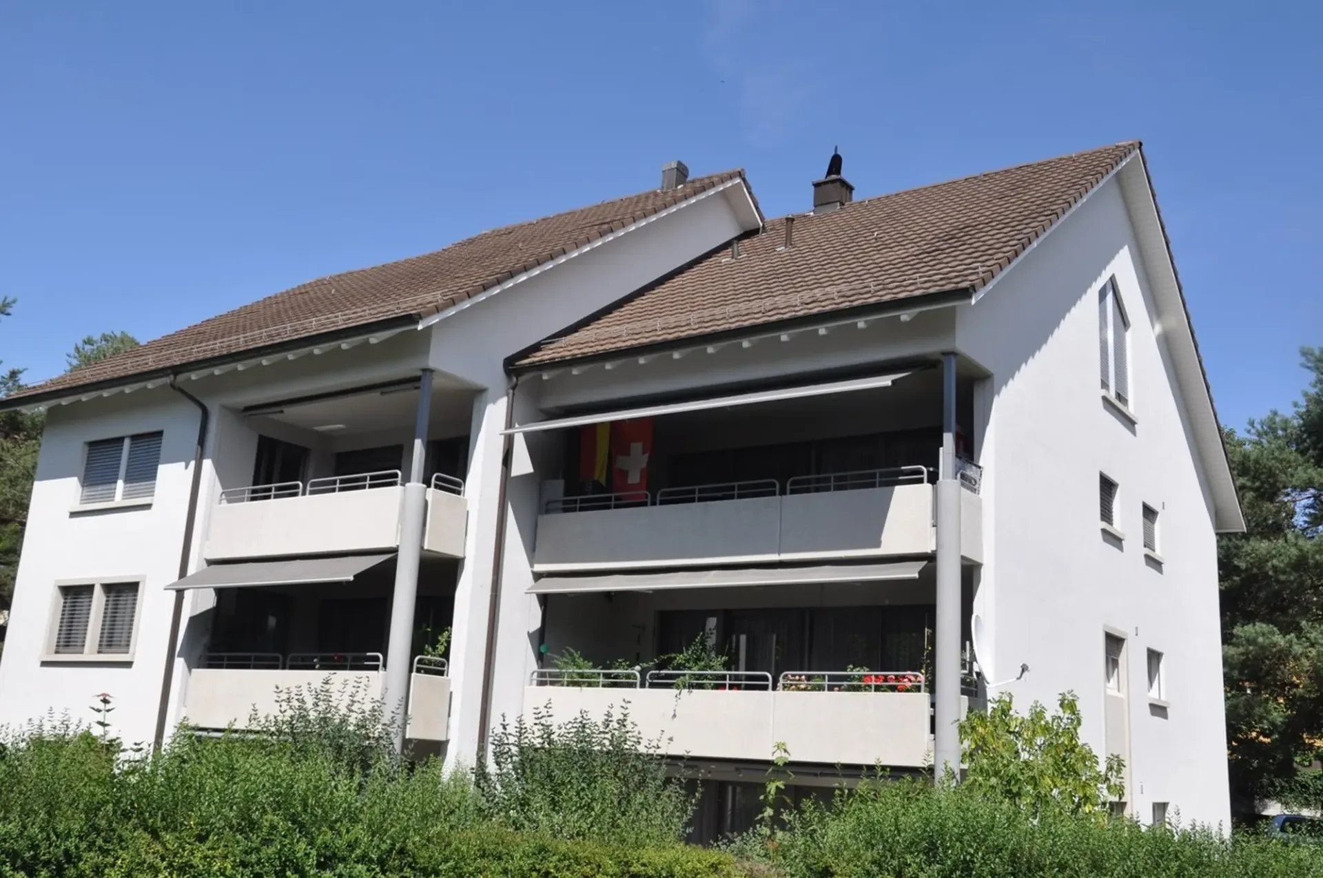 Large and bright maisonette apartment in a quiet location