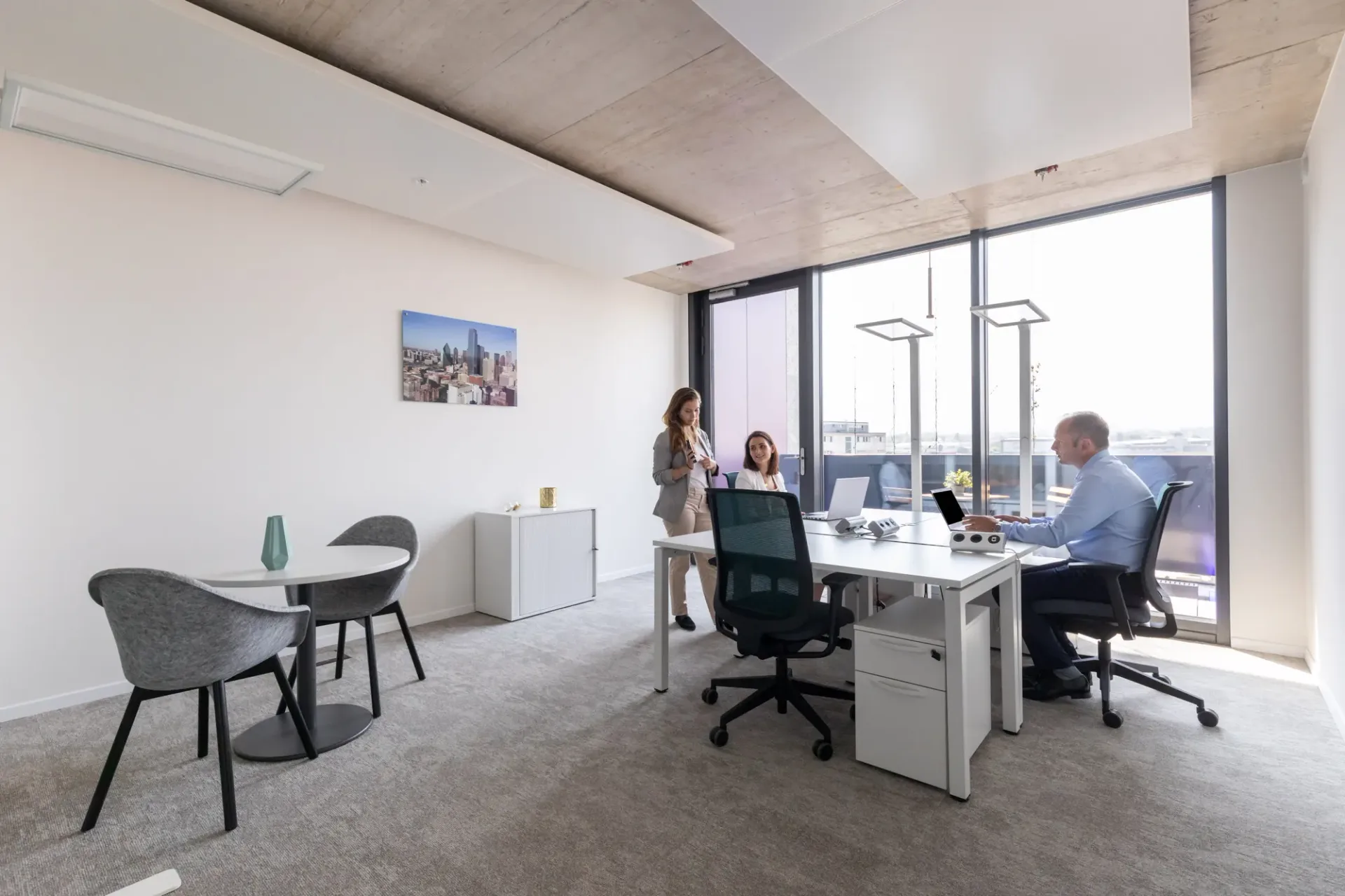 Büro für 15 Personen bei Regus Pont Rouge