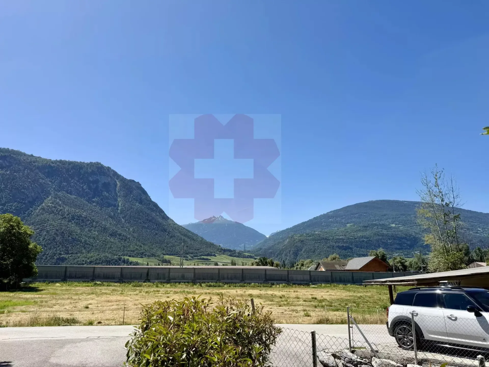 Prächtige 4.5-Zimmer-Wohnung mit großer Terrasse in Uvrier (Sion)