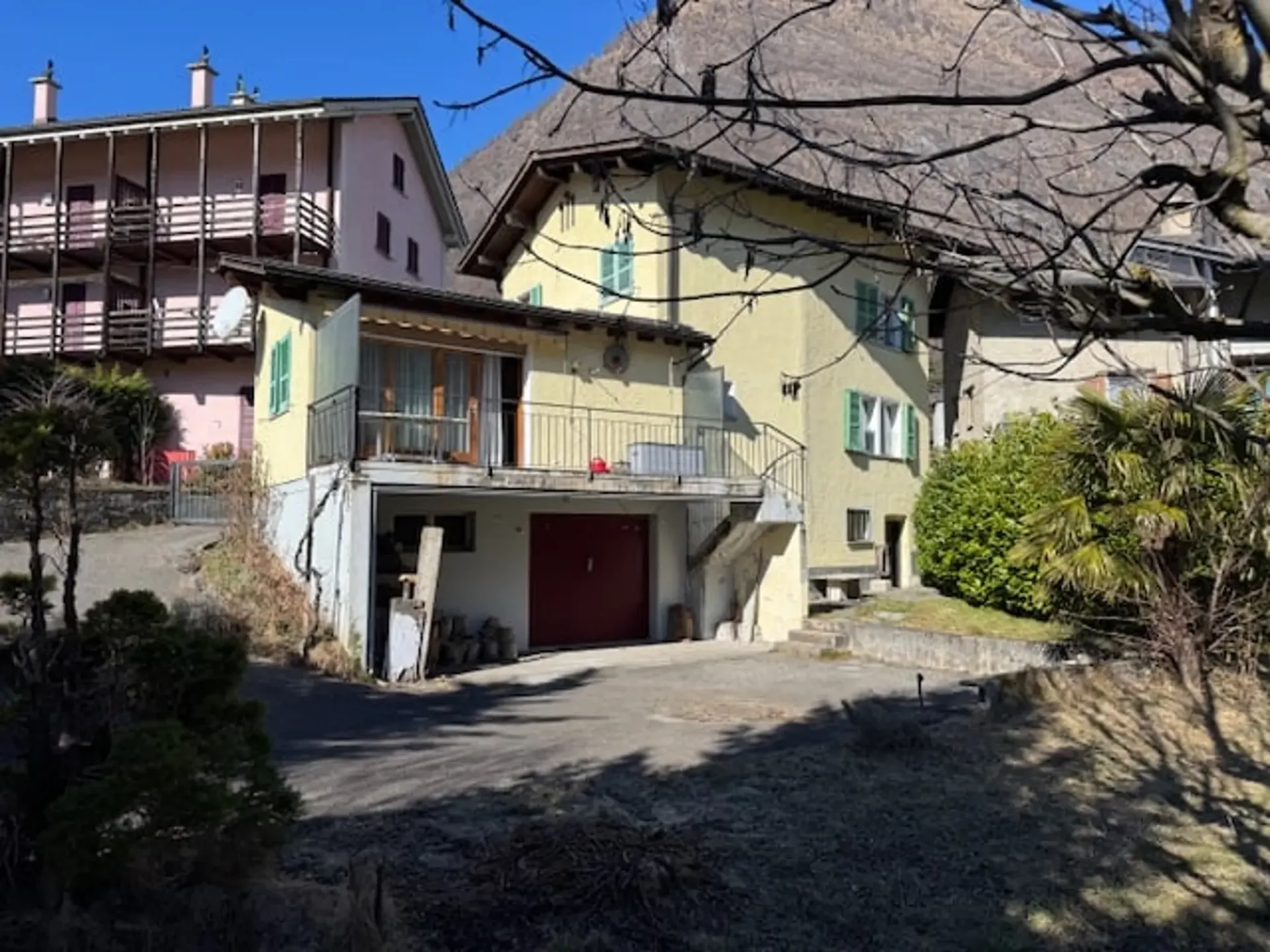 Graziosa casa con giardino e app. indipendente - OLIVONE