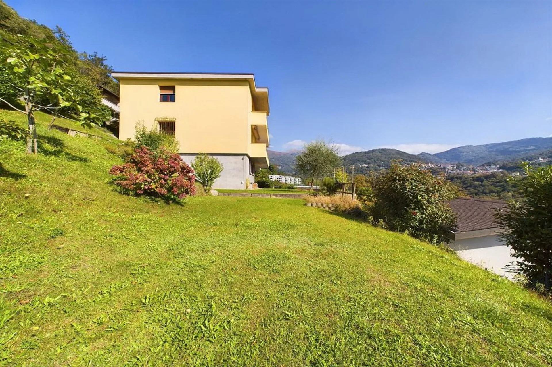 Attraktives Penthouse im Grünen - Lugaggia, Capriasca
