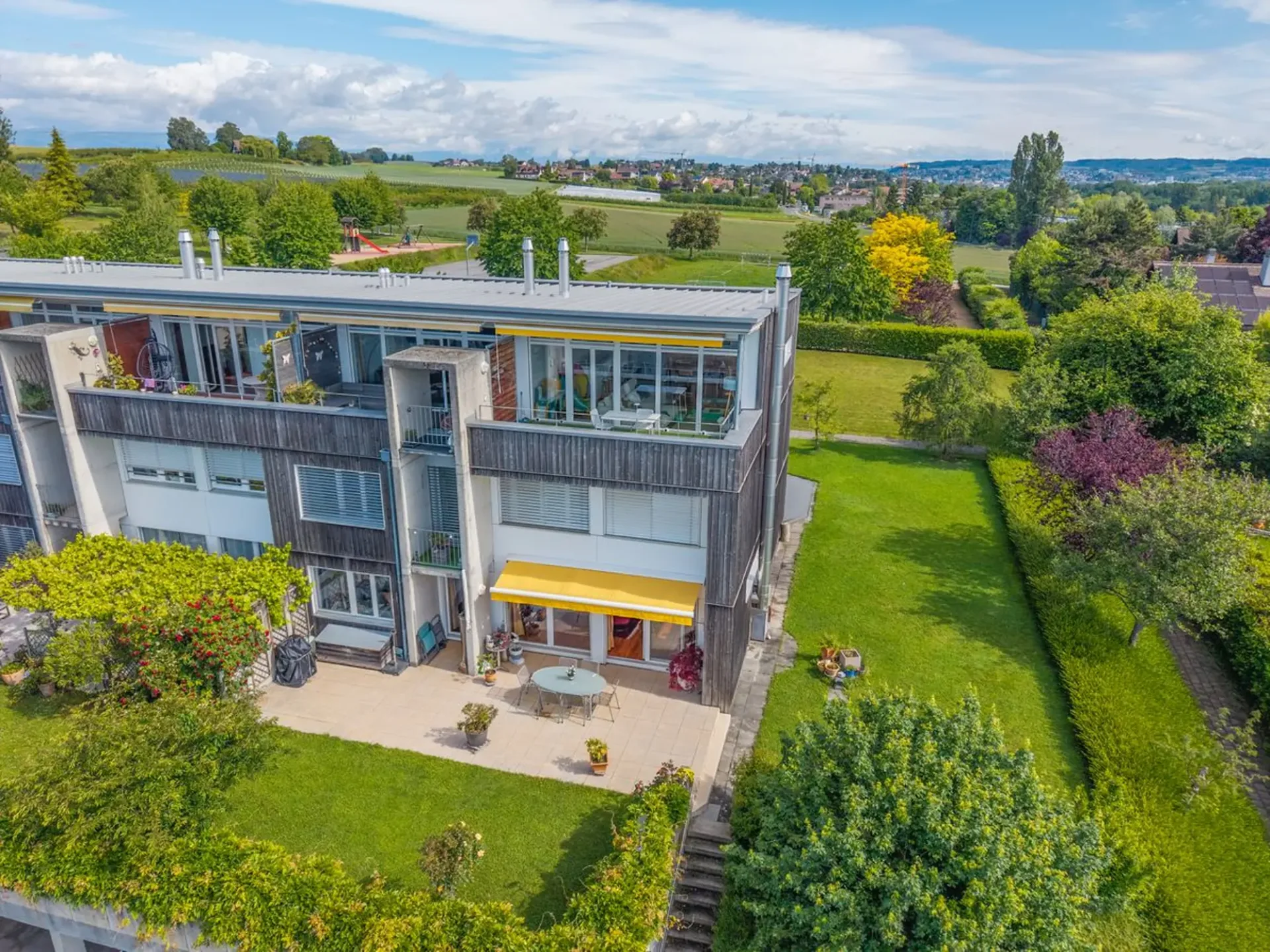 Magnifique appartement de 4.5 pcs avec jardin privatif dans un quartier calme