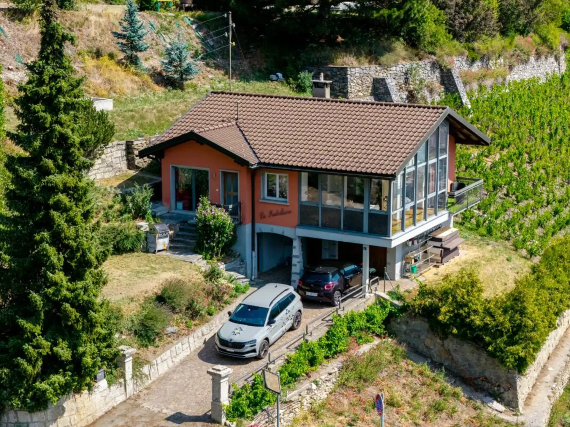 Incantevole casa indipendente con vista mozzafiato sul Sommet des Vignes