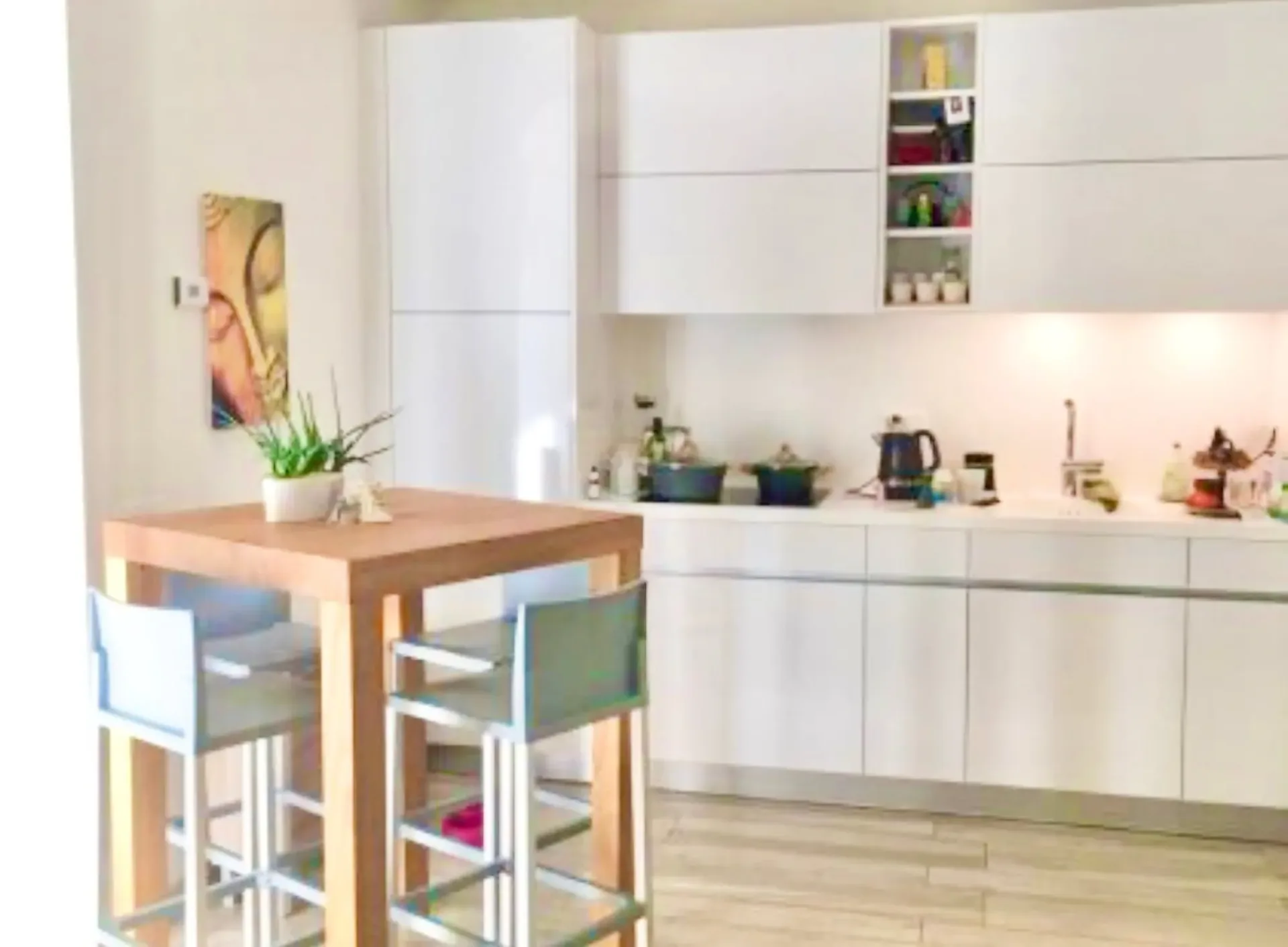 Moderne Wohnung vis-à-vis vom neuen Coop