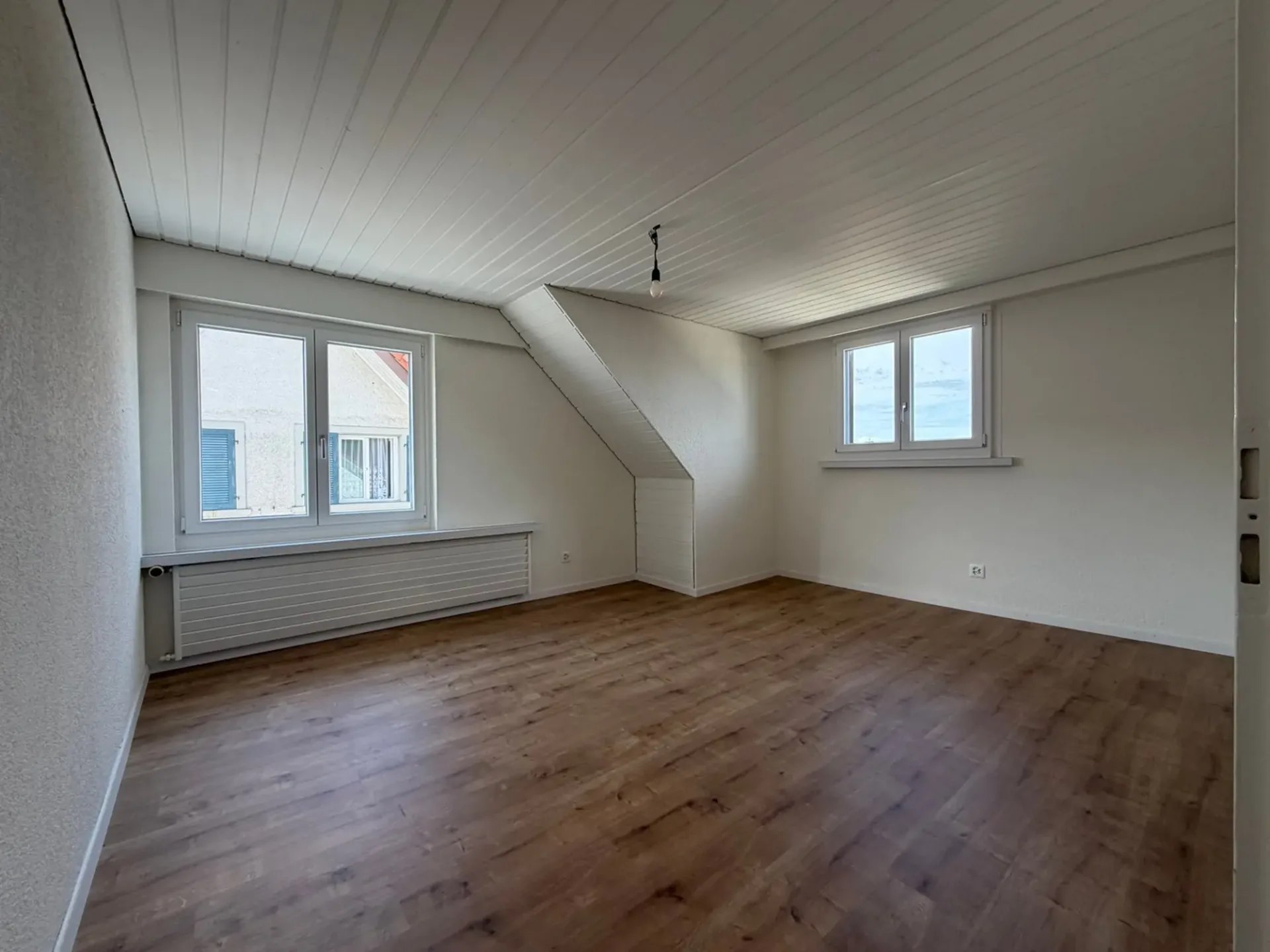 Charmante 1.5-Zimmer-Dachwohnung in Aadorf – sofort verfügbar
