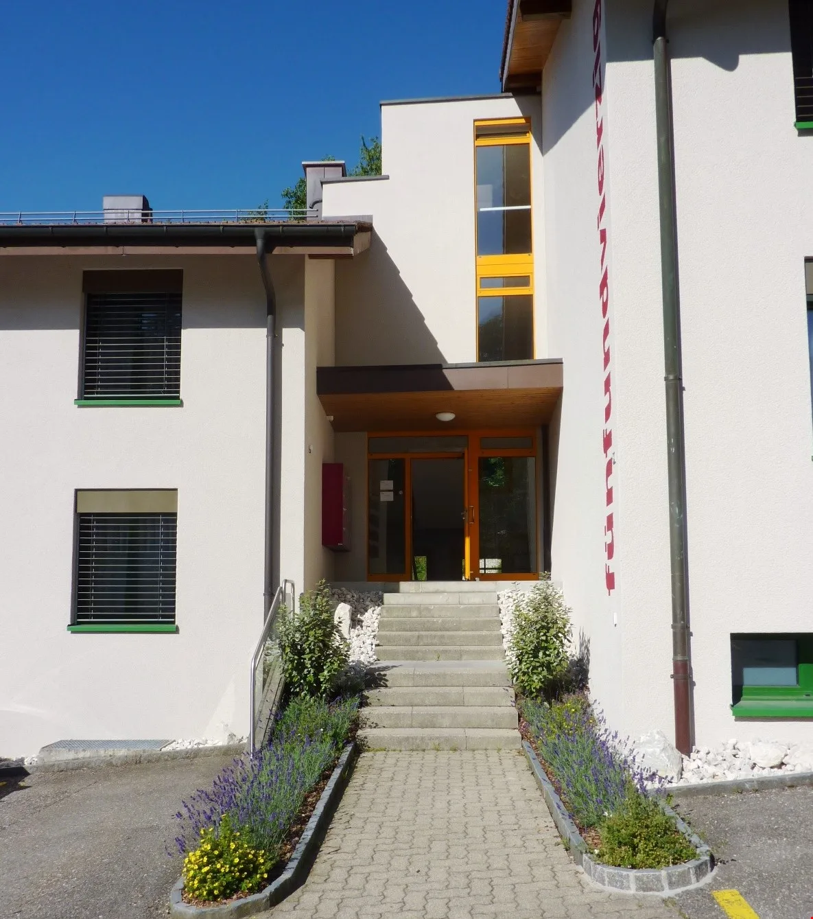 Singlewohnung - Möbliert und Ausgestattet - Modern