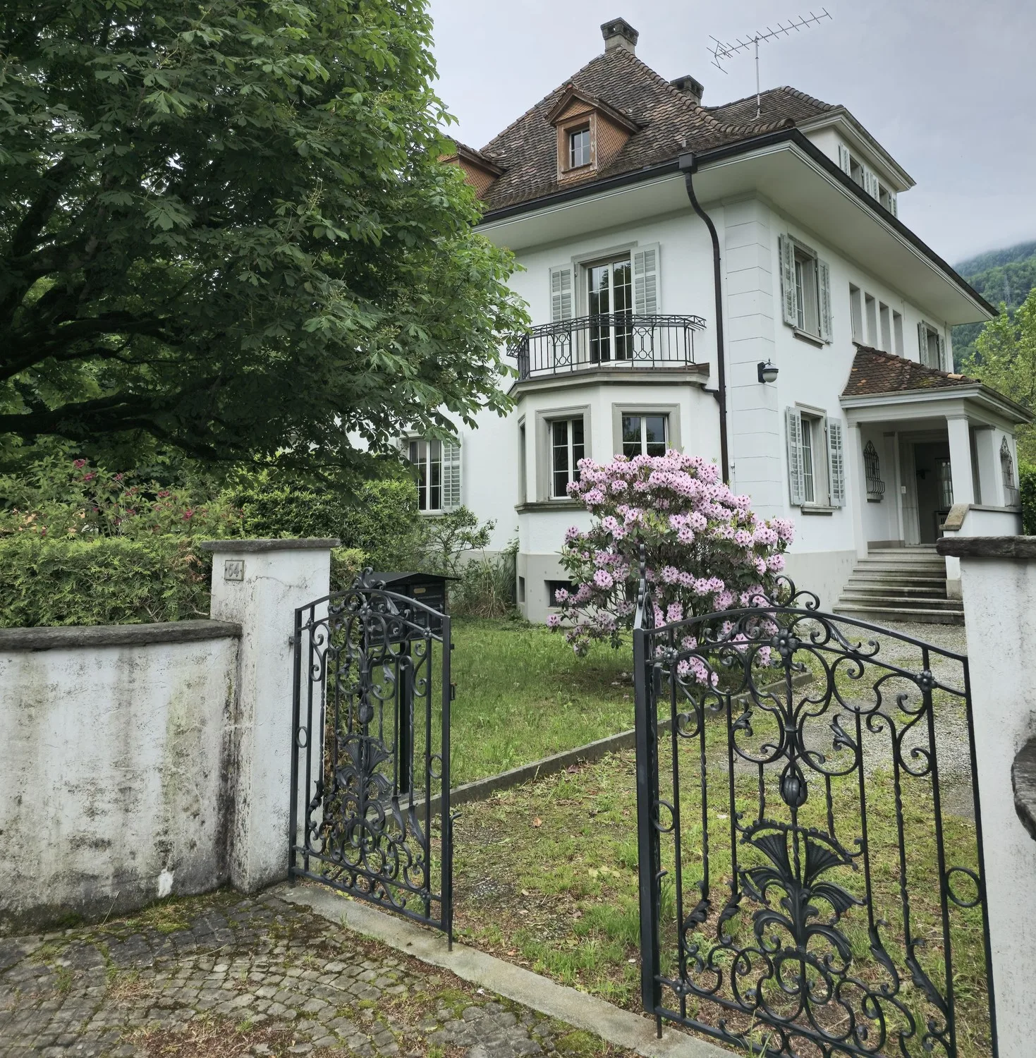 Charmante Altbau-Maisonettewohnung in einer Villa