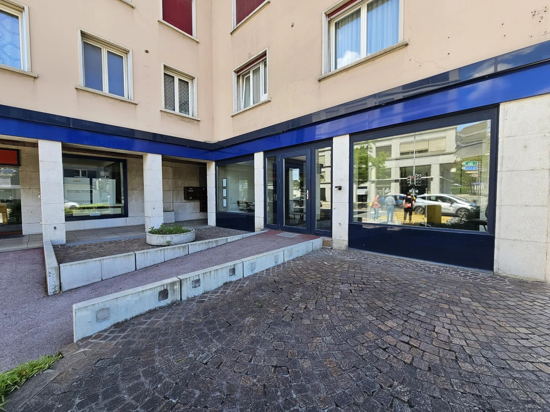 Zu vermieten in Sion: flexible und sichtbare Büros von 178 m²