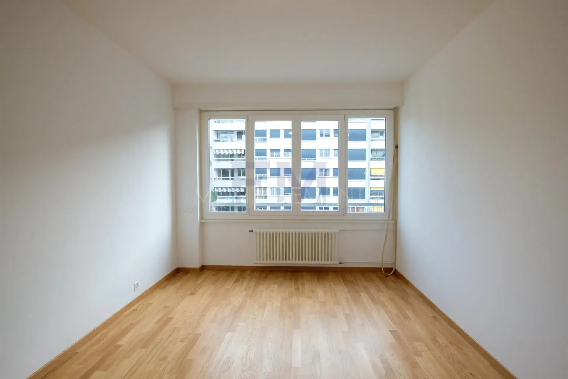 Servette, Avenue de Luserna, 4 Zimmer im 3. Stock, ca. 65m2