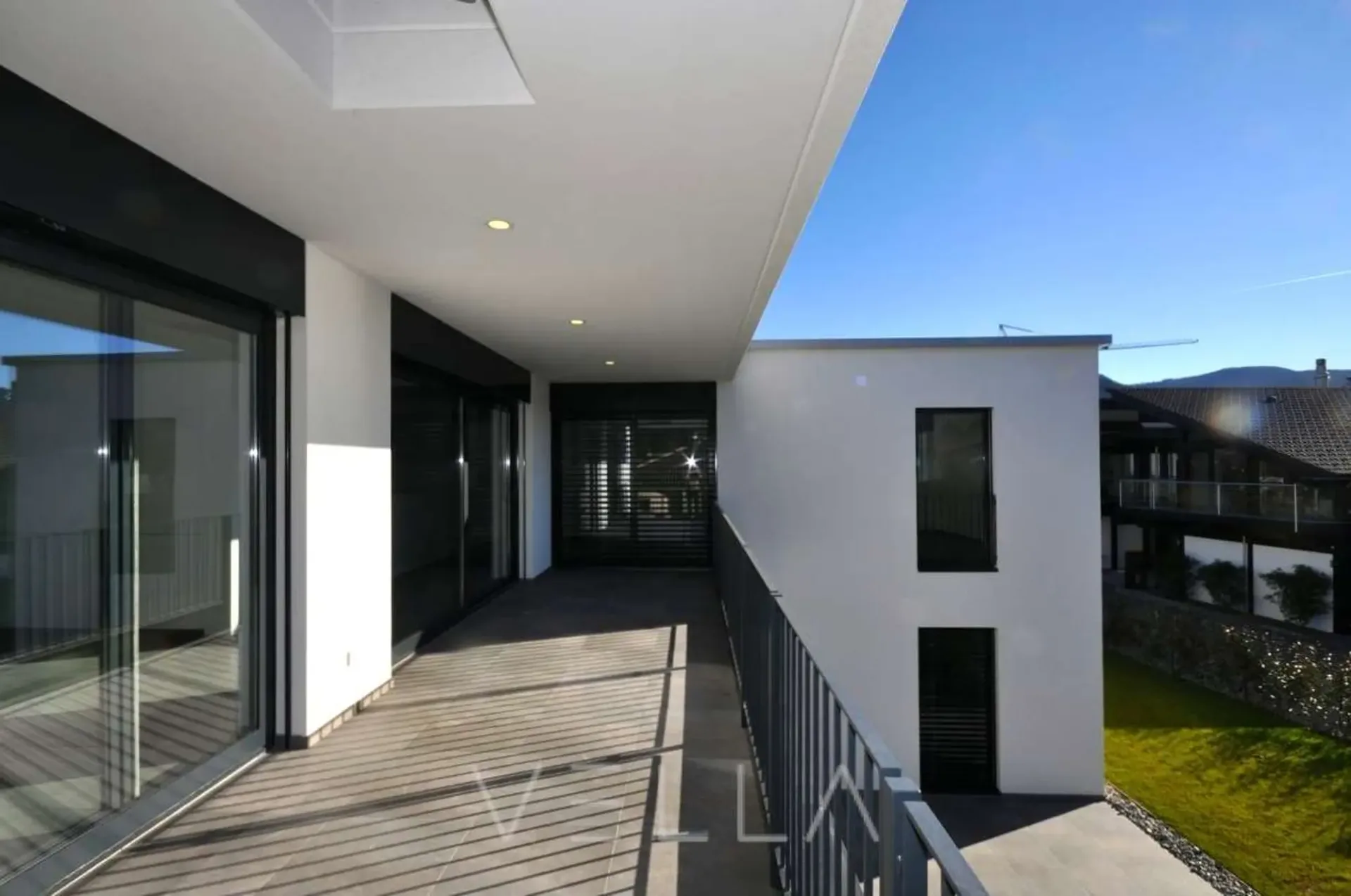 Geräumige 4.5-Zimmer-Wohnung mit Terrasse in der Nähe des Golfplatzes und des Sees