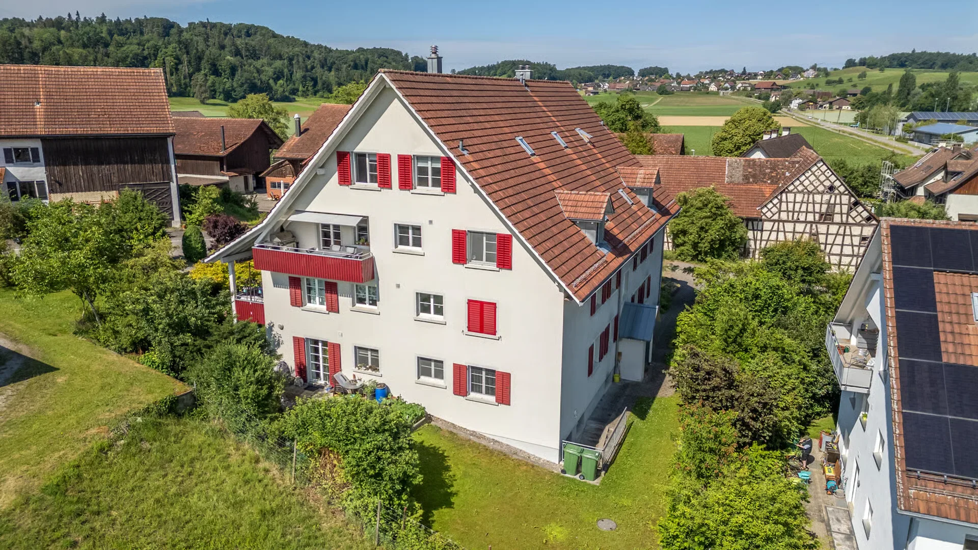 5.5-Zimmer-Maisonette-Traum: Rückzugsort mit Aussicht in Dinhard