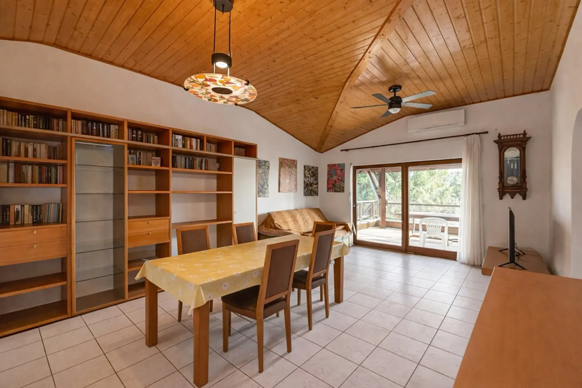 Wohnung 3.5 Zimmer mit Terrasse und freier Sicht in Vacallo