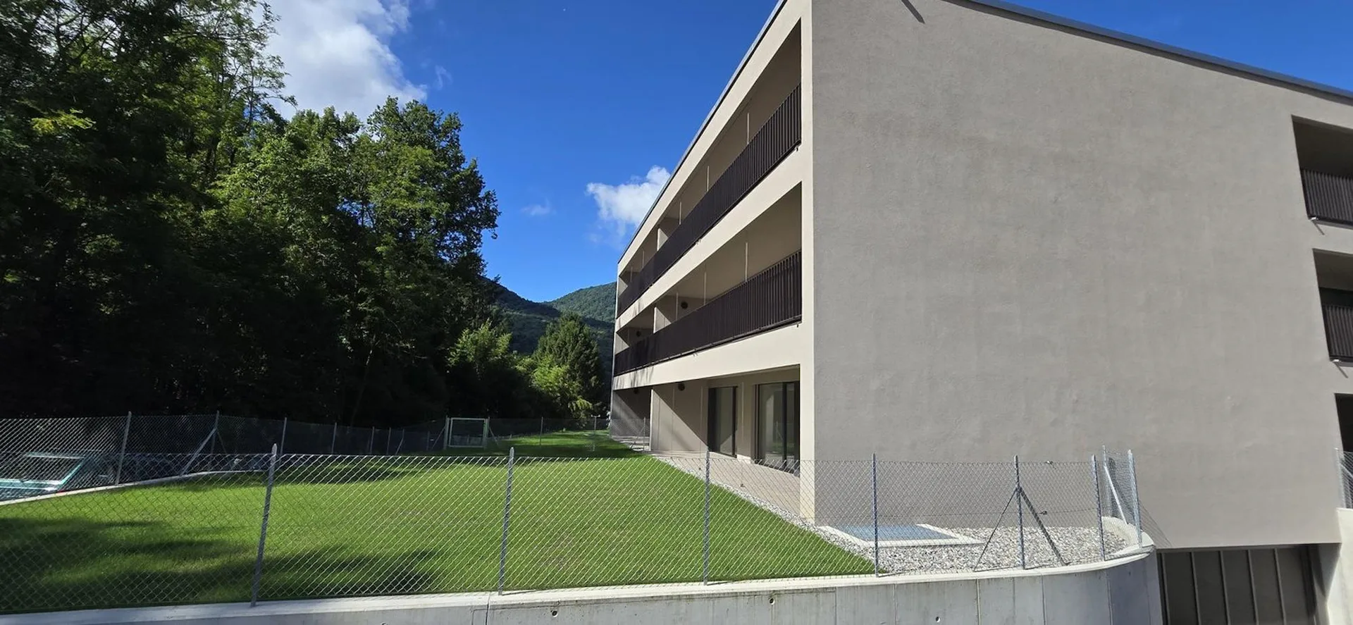 Monteggio 2.5 Zimmer mit eigenem Garten Miete 1'600 Nebenkosten 150