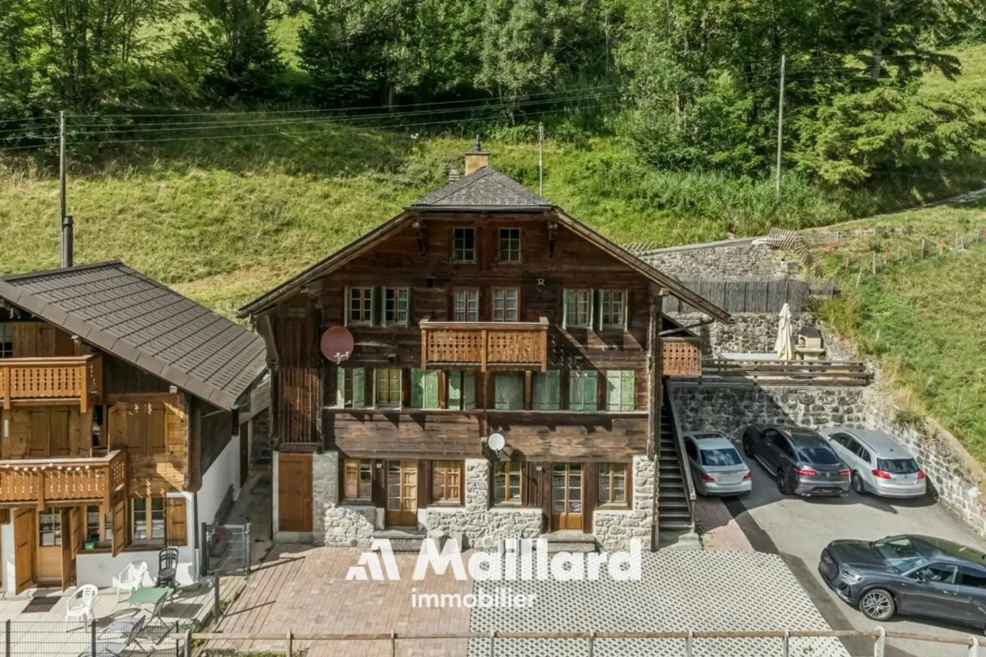 Gebäude mit 4 Wohnungen in der Nähe von Diablerets