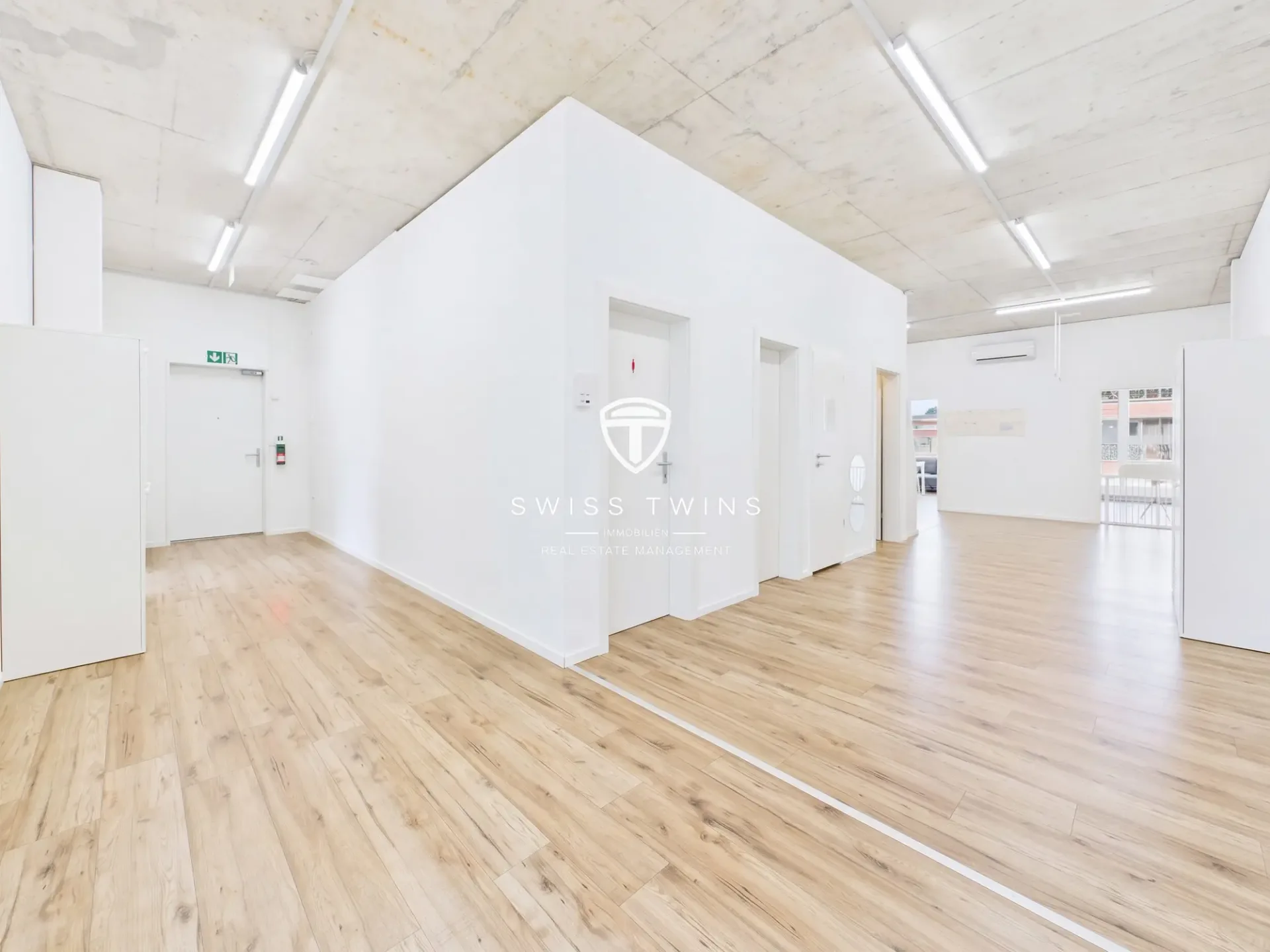 Moderne 5.5-Zimmer Büro-/Gewerbefläche in Baar mieten