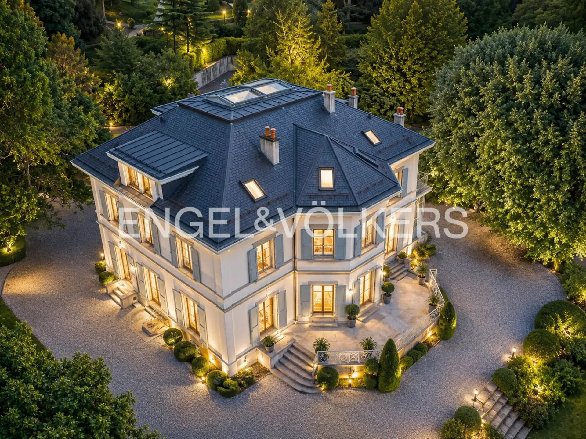 Propriété d'exception - sublime maison de Maître avec vue et accès lac