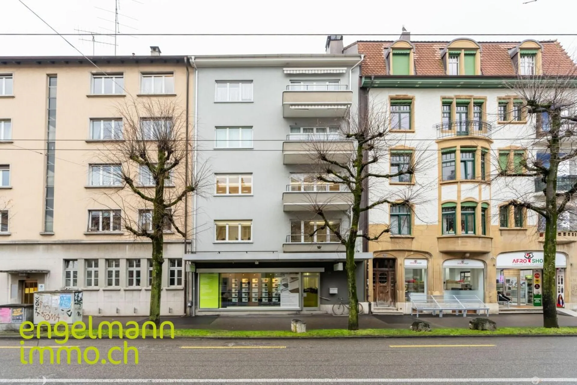Wohn- und Gewerbeliegenschaft / Immeuble résidentiel et commercial