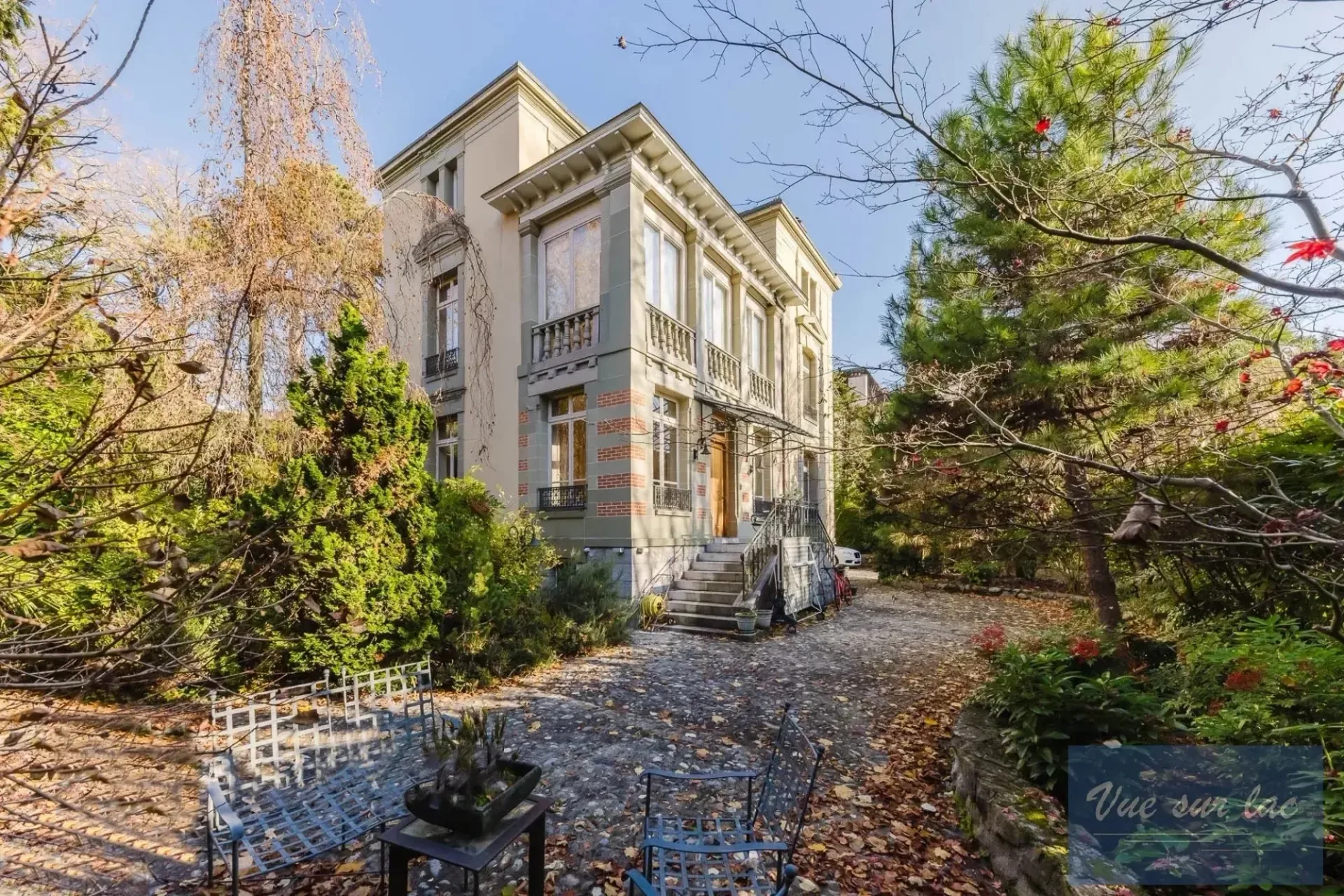 Prachtvolles Privathotel, bezaubernder Garten, nur wenige Schritte vom See entfernt