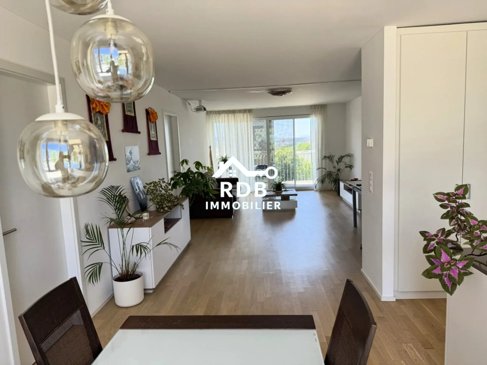 Helles 3.5-Zimmer-Wohnung in Mont-sur-Lausanne