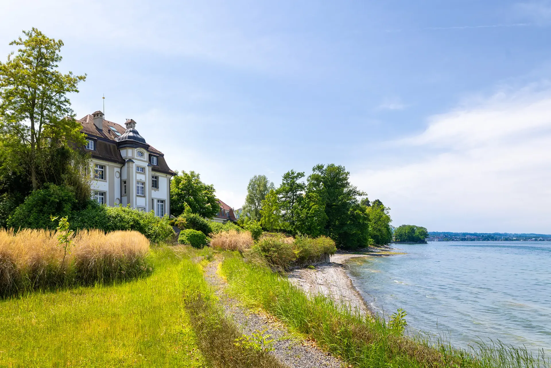 Exclusive Art Nouveau villa with private boathouse directly on Lake Constance