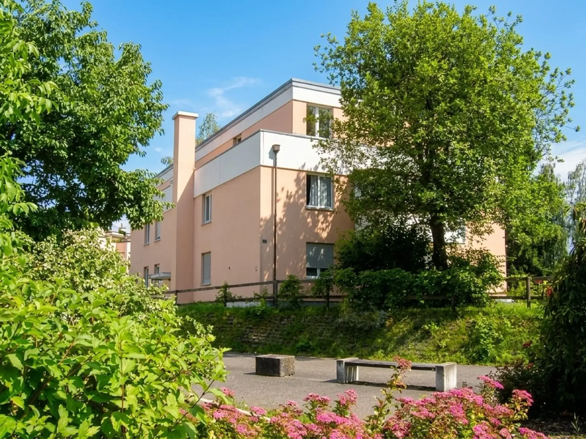 Charmante 2-Zimmerwohnung mit Balkon in ruhigem Wohnquartier