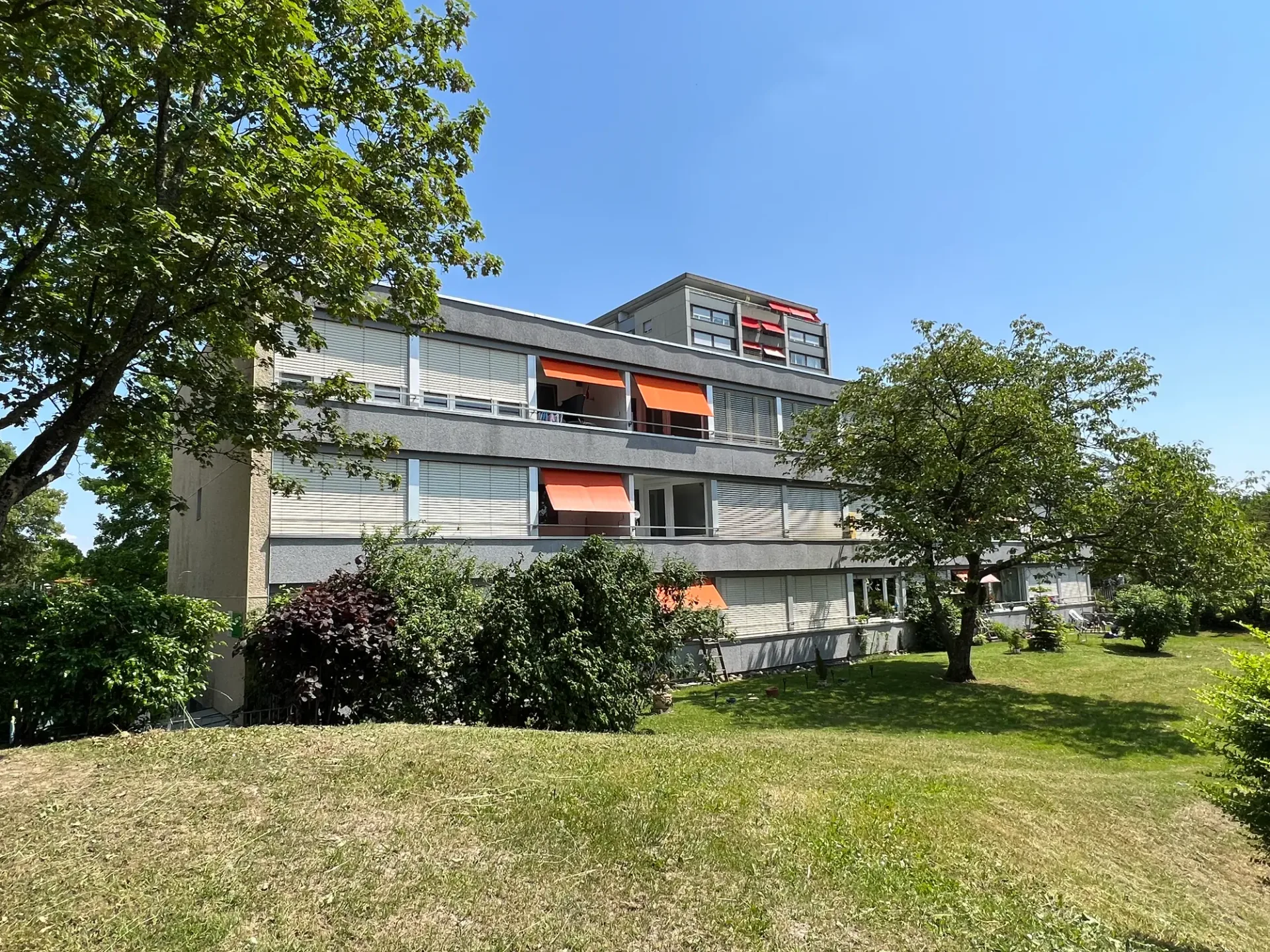 4.5-Zimmerwohnung mit Blick gegen den Jura