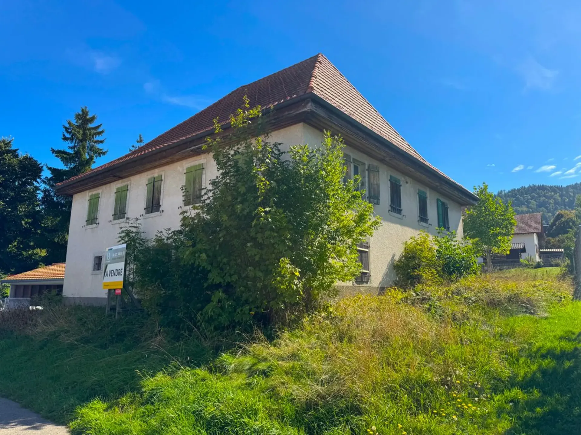 Gebäude mit Baugenehmigung zur Sanierung
