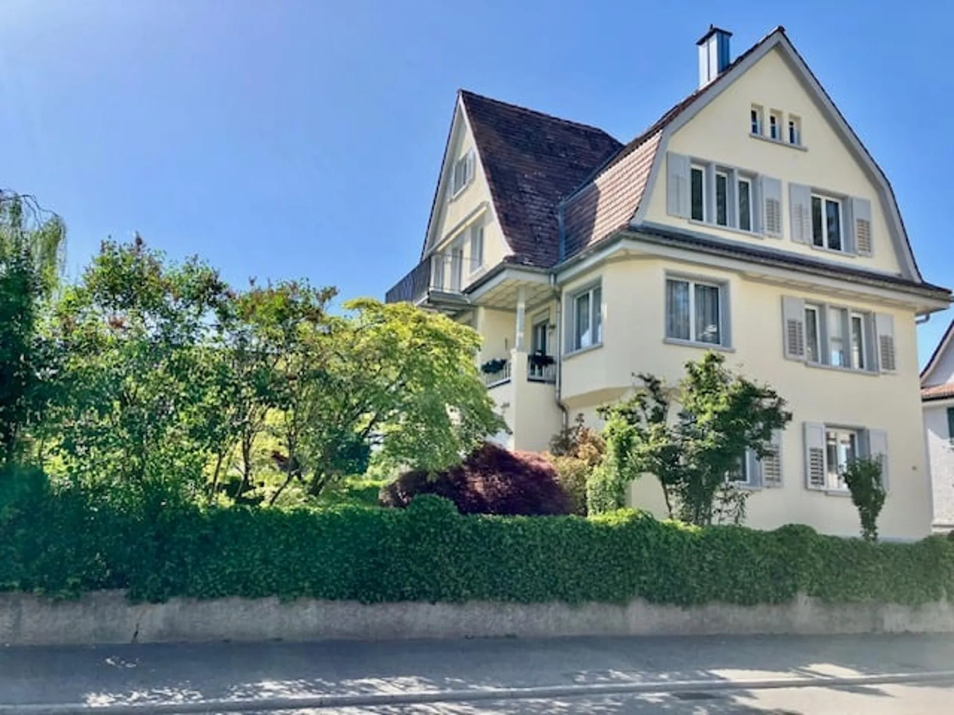 Altbau 5.5-Zimmer-Maisonette-Wohnung mit Weitsicht in Arbon