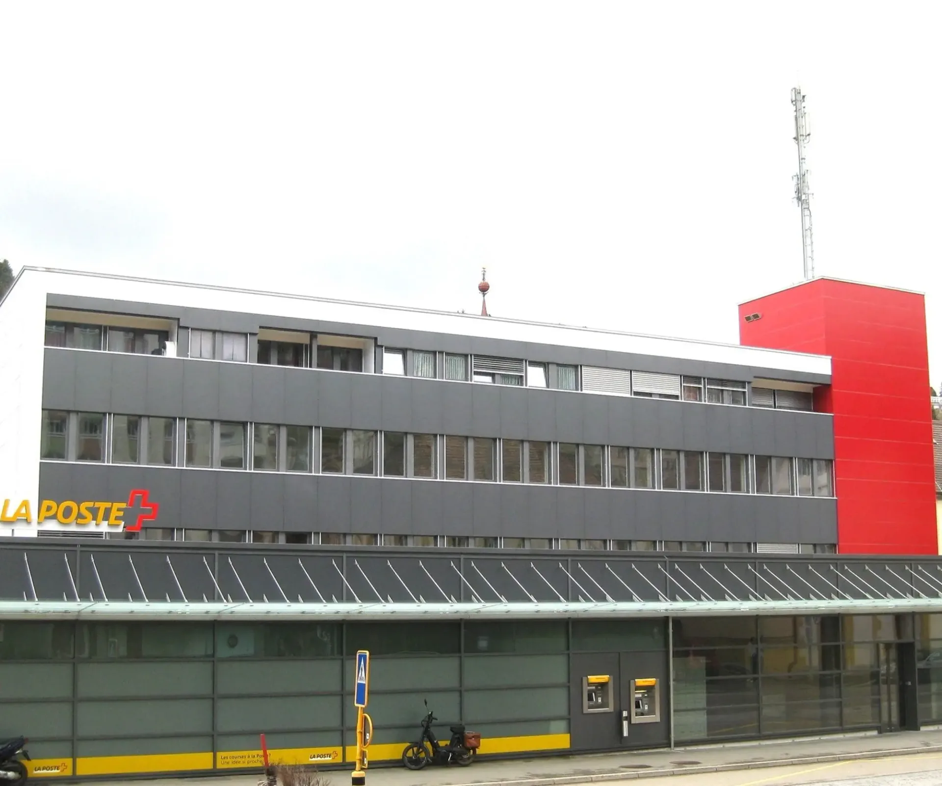 Lagerhallen zur Miete im Untergeschoss in Le Locle